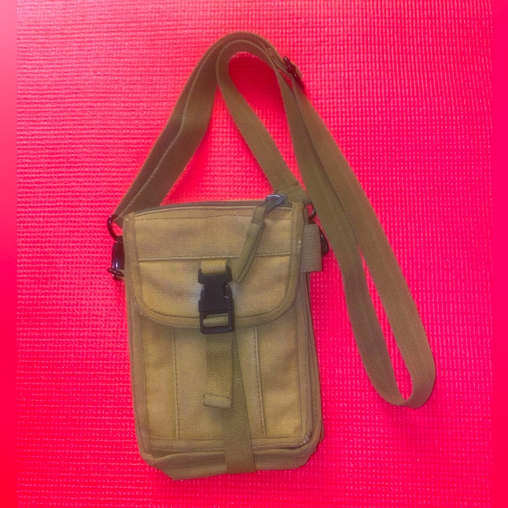 ROTHCO  Green Crossbody organizer/Bag